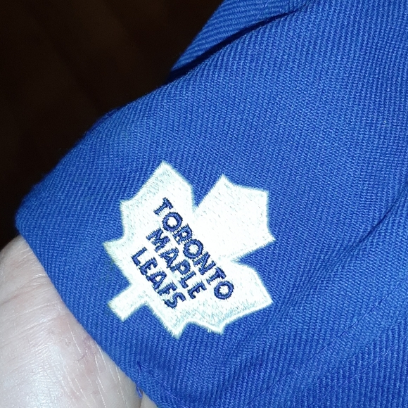 COPY - Mens toronto maple leafs hat - Picture 3 of 3
